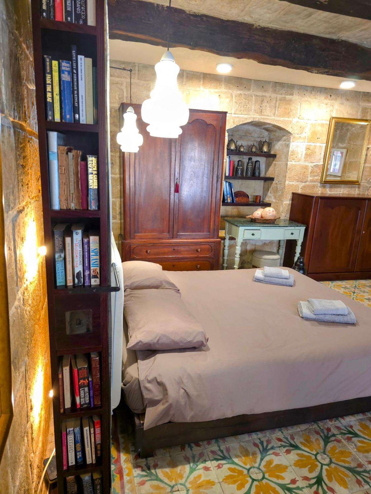 The G-house Valletta